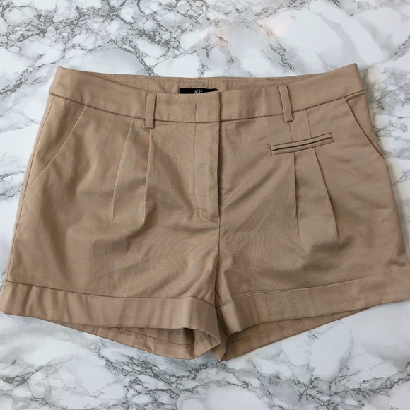H&M - Tan Shorts - Picture 2 of 6